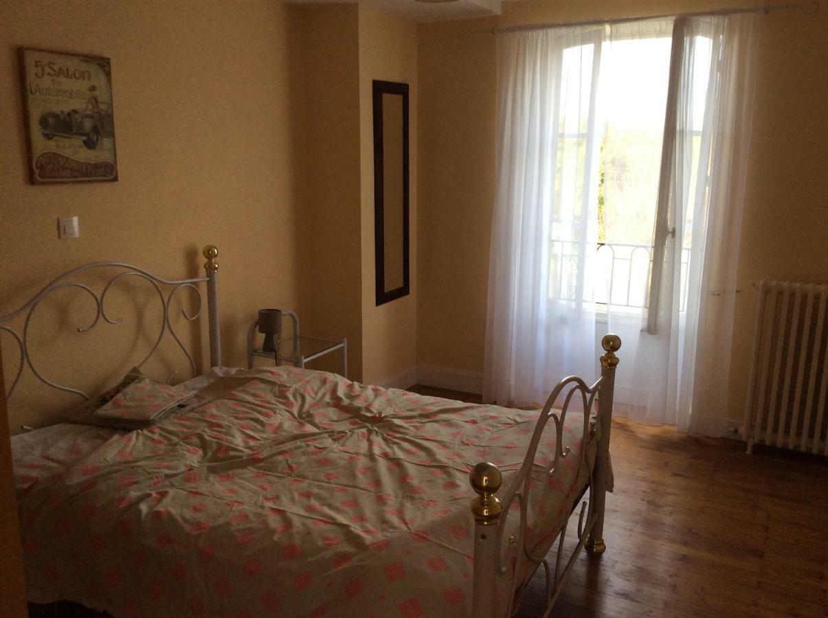 Le Petit Bijou Bed & Breakfast Saint-Fraigne Exterior foto