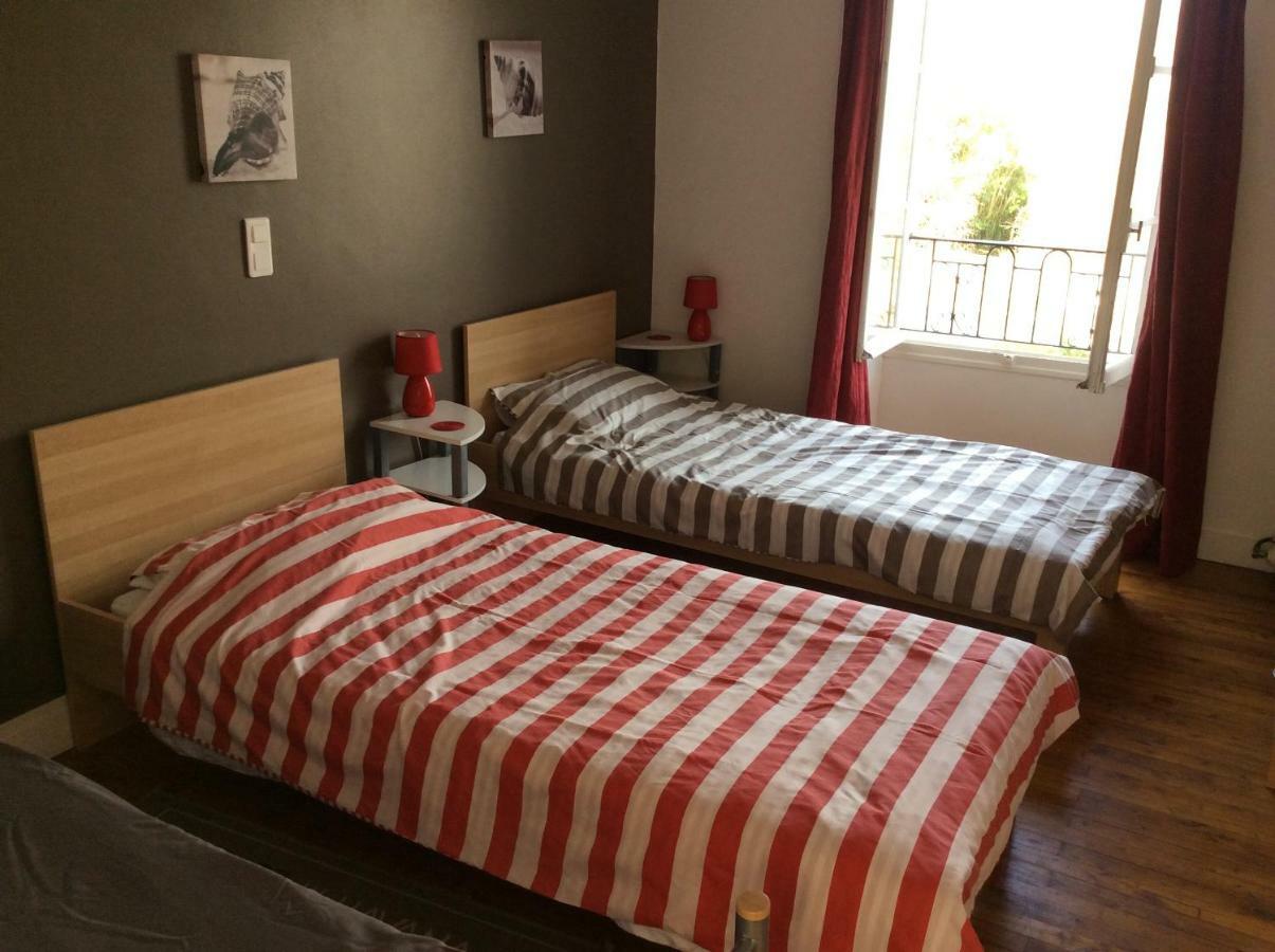 Le Petit Bijou Bed & Breakfast Saint-Fraigne Exterior foto